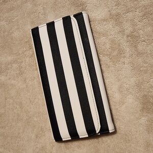 KUT FROM THE KLOTH WALLET